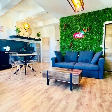 Jungle Room لو موي المظهر الخارجي الصورة