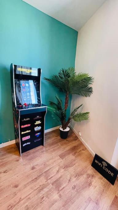 Jungle Room لو موي المظهر الخارجي الصورة