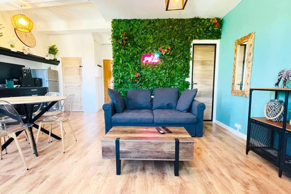 Jungle Room لو موي المظهر الخارجي الصورة
